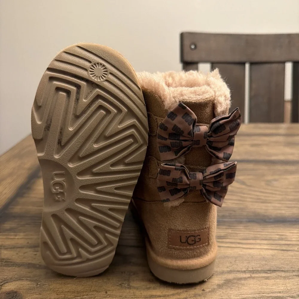 Kids Size 13C Uggs With Double Bows Brown …G5